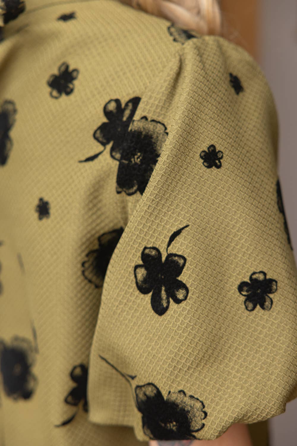 Floral Bubble Sleeve Dress with Ruffled Collar & Self-Tie Back