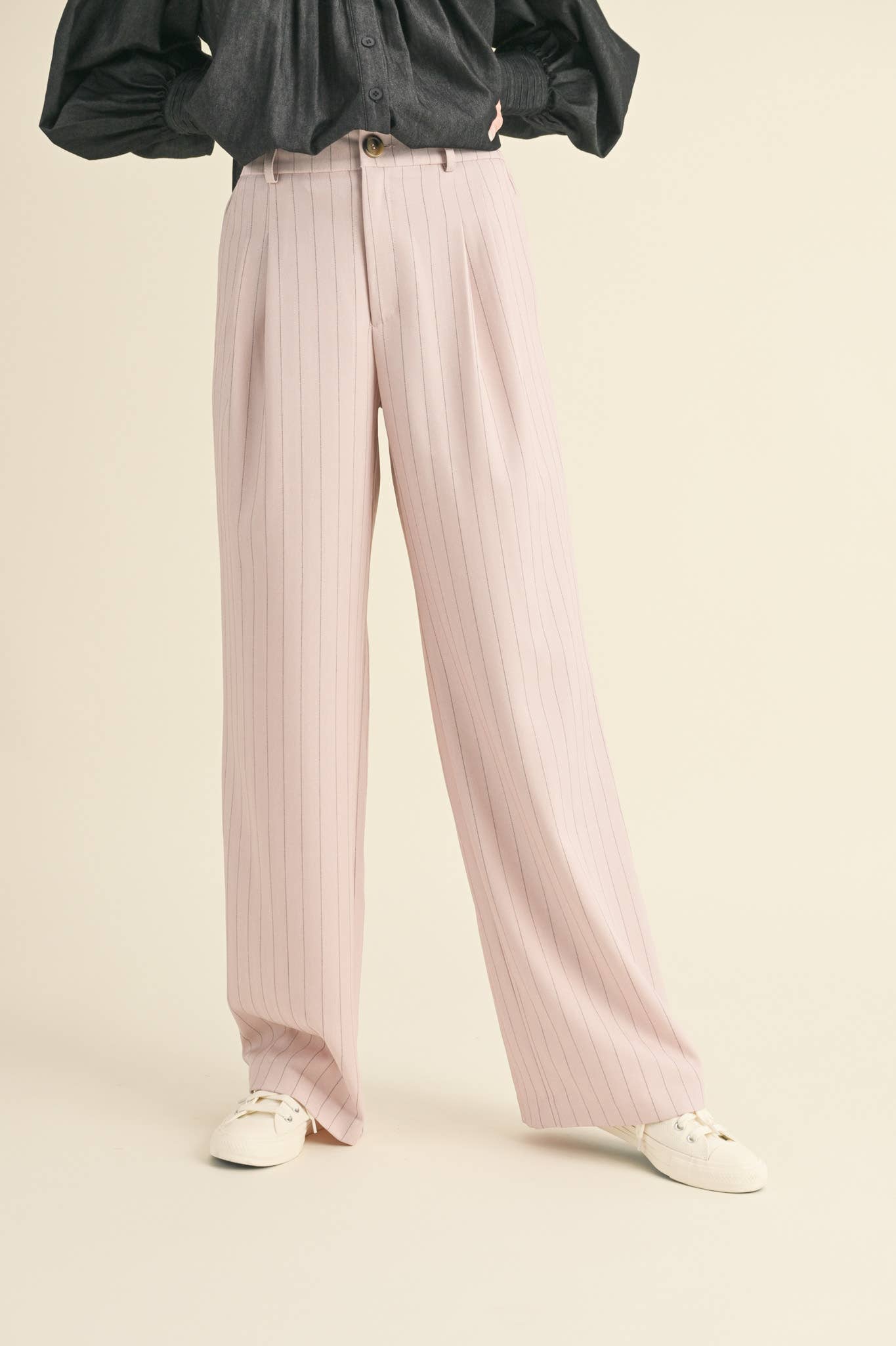 High-Waisted Pinstripe Wide Leg Trousers – Pleated Waist with Pockets & Zip Closure