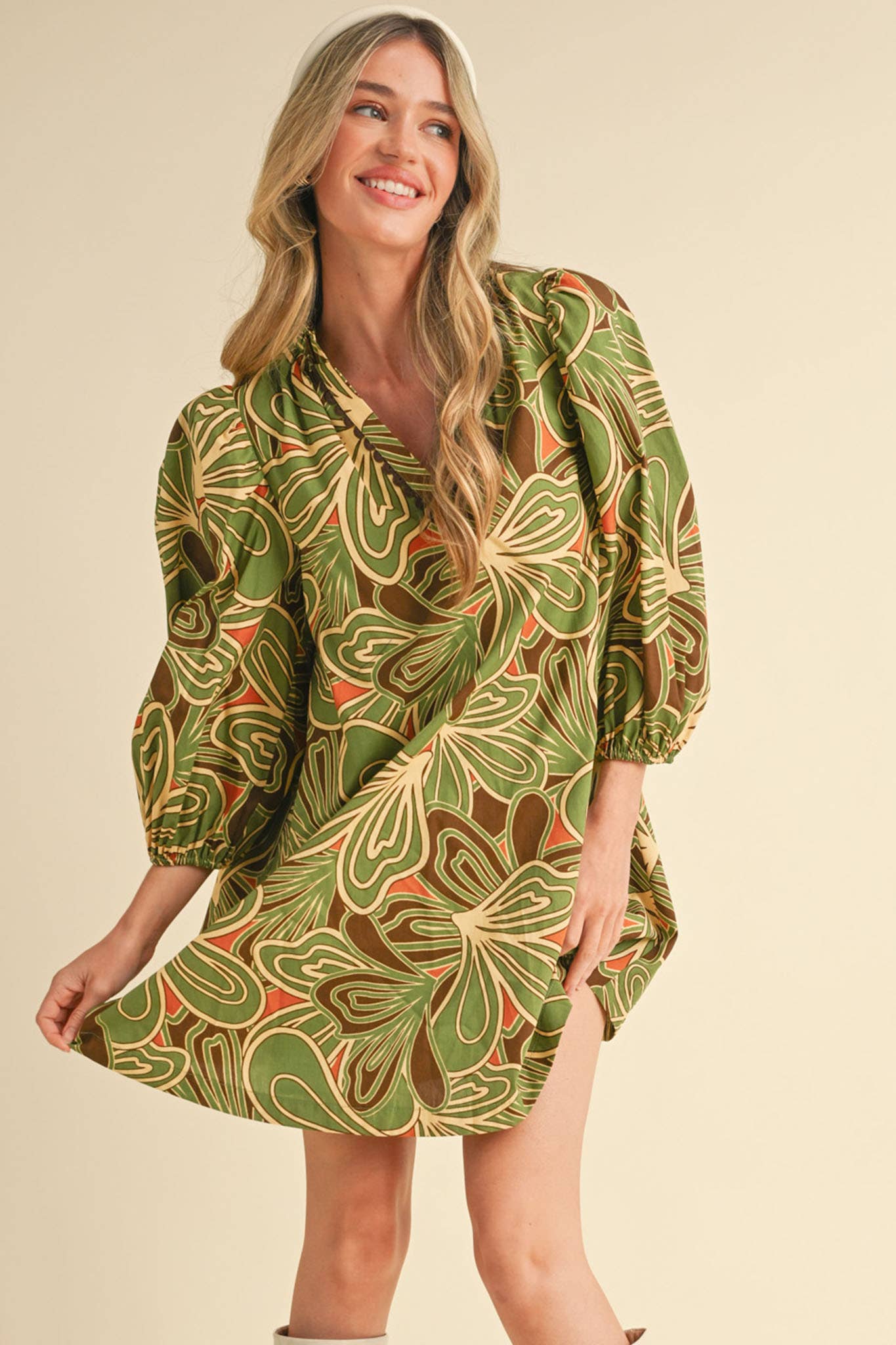 Ruffled V-Neck Mini Dress with Puff Sleeves – Scalloped Trim & A-Line Fit