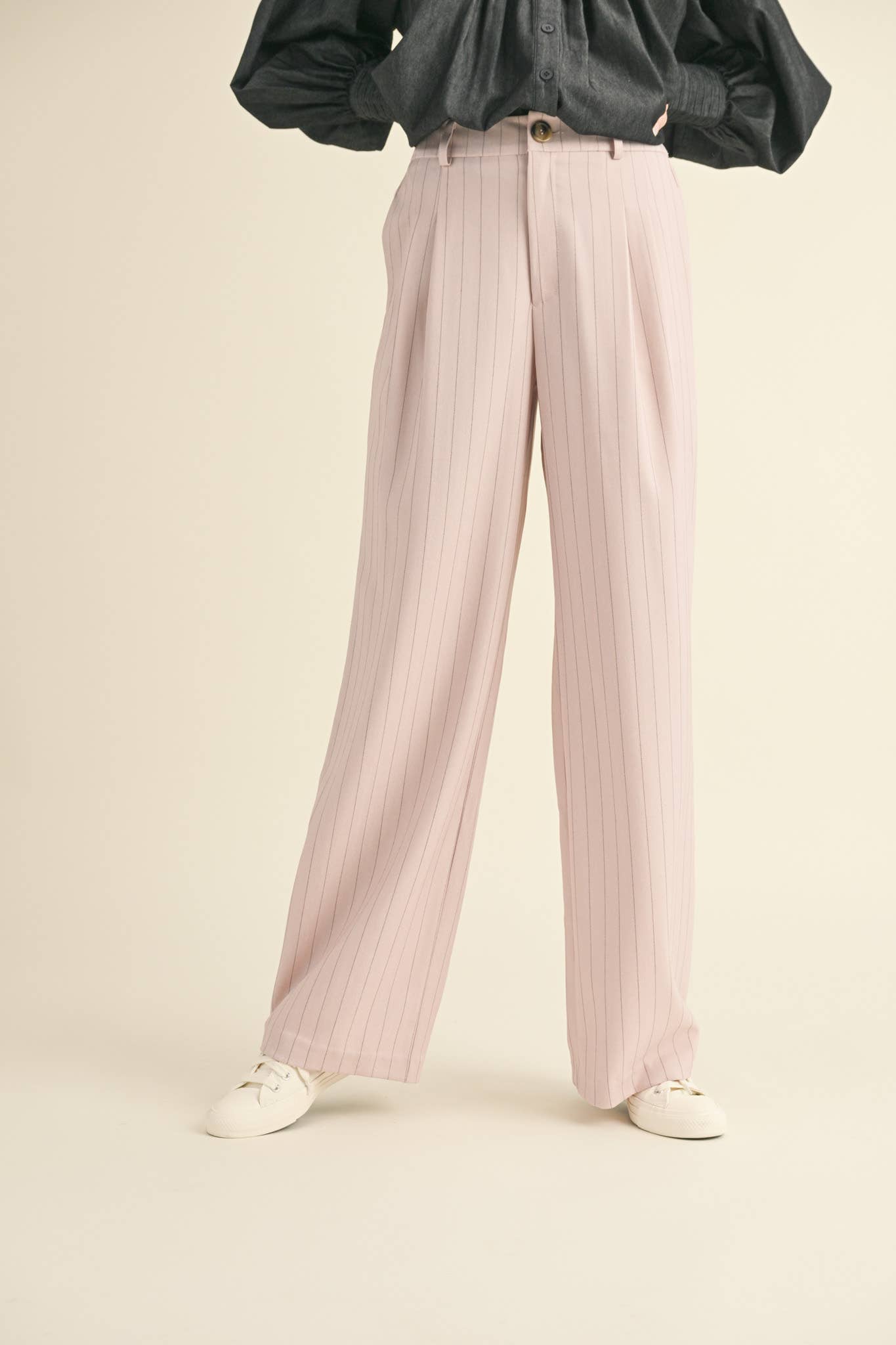 High-Waisted Pinstripe Wide Leg Trousers – Pleated Waist with Pockets & Zip Closure