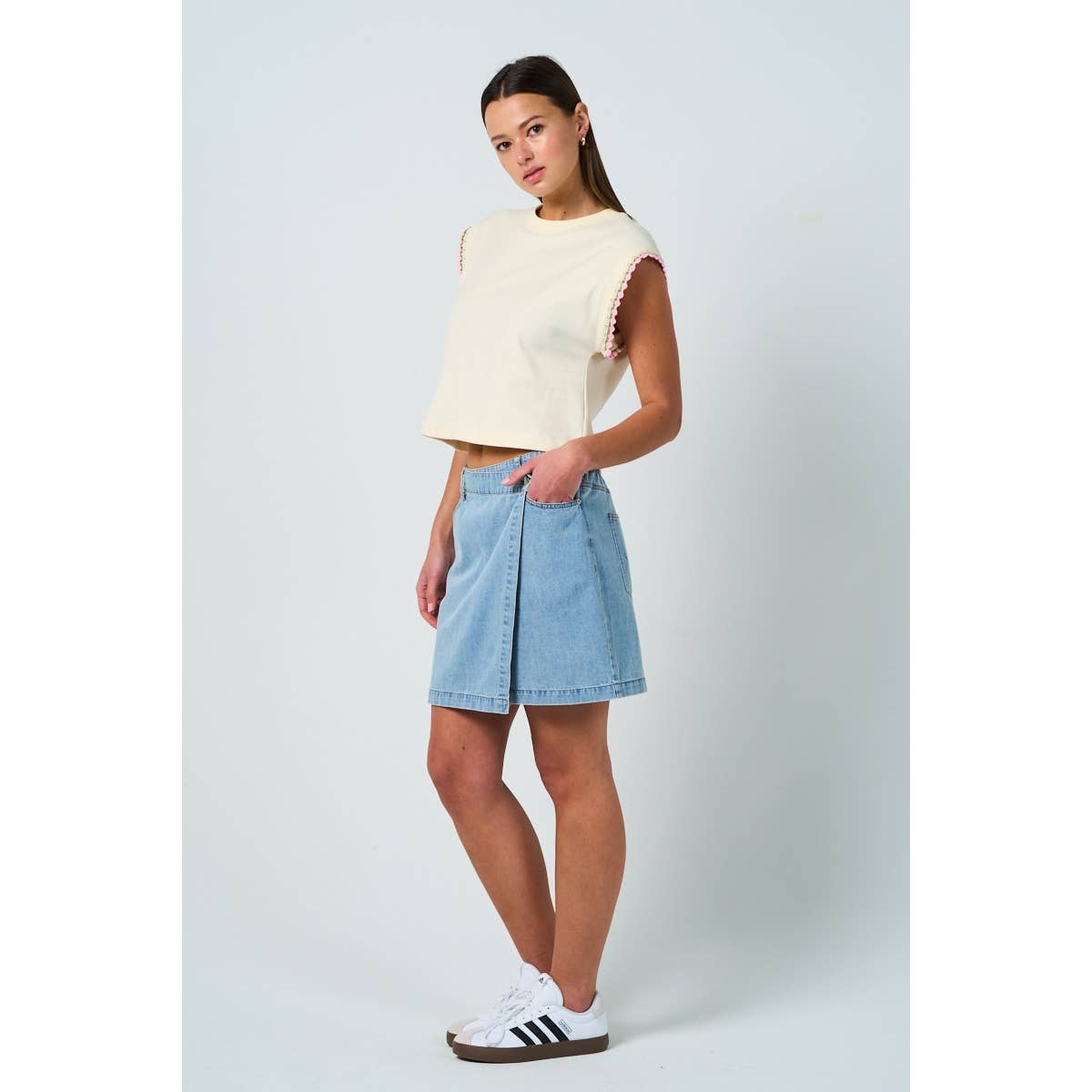 Cotton Drop Shoulder Top with Floral Sleeve Trim – Relaxed & Feminine Fit