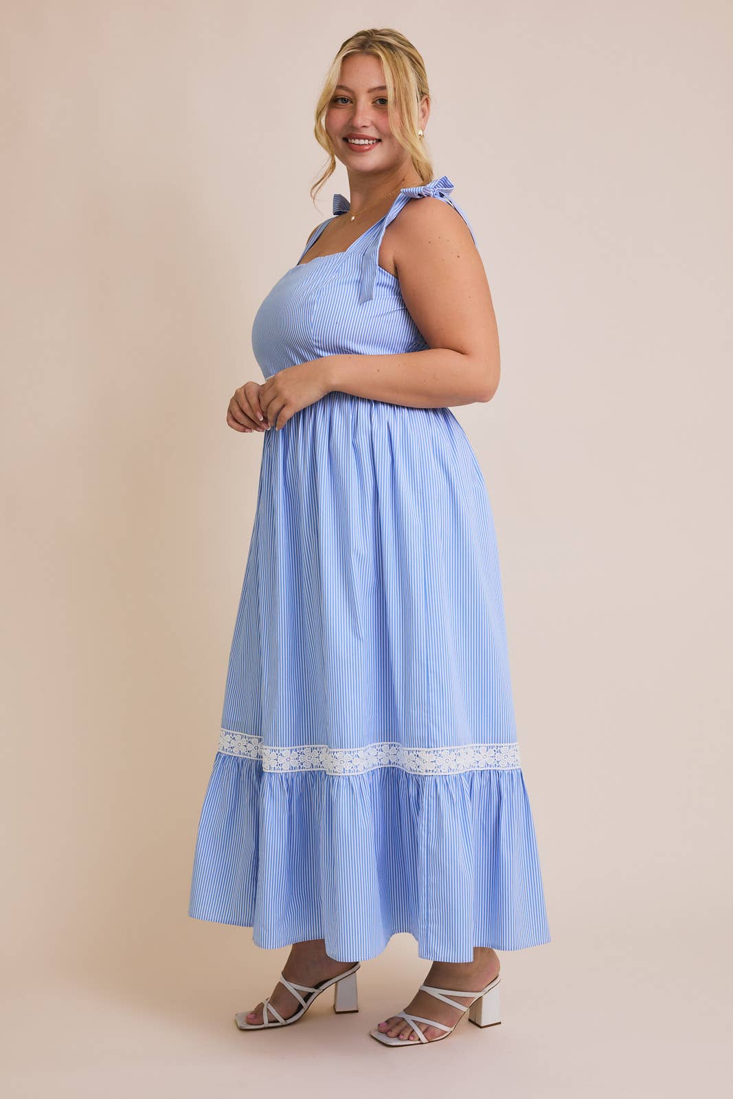 PLUS SQUARE NECK TIE STRAP LACE TIRM STRIPE DRESS