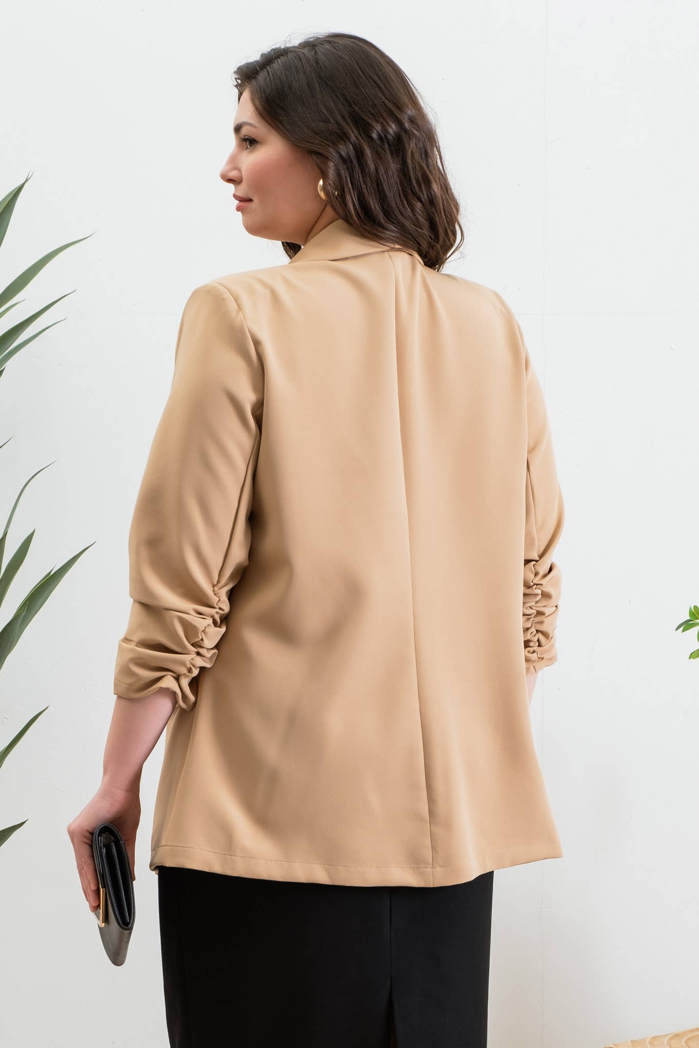 PLUS RUCHED 3/4 SLEEVE SLEEVE BLAZER