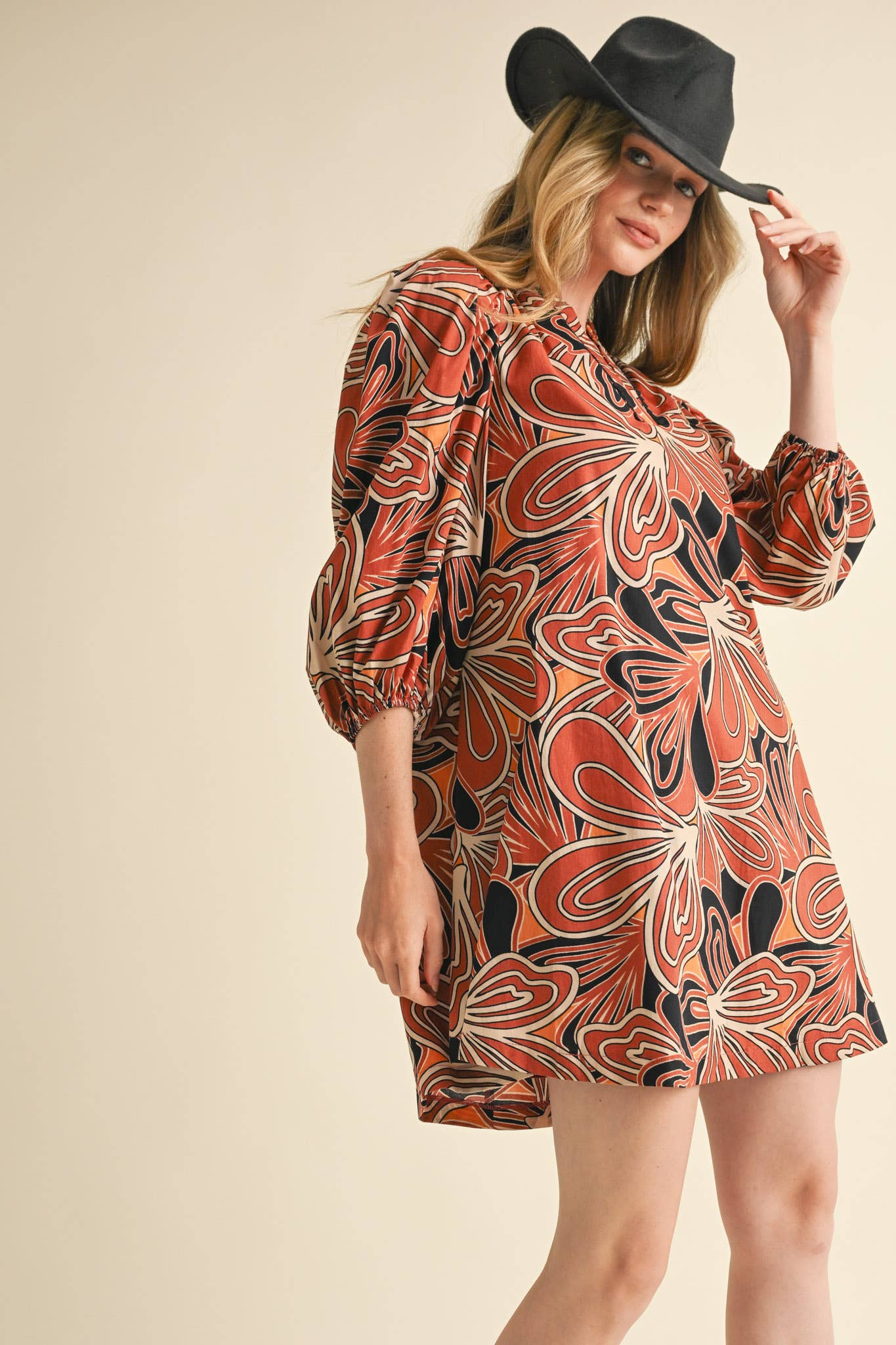 Ruffled V-Neck Mini Dress with Puff Sleeves – Scalloped Trim & A-Line Fit