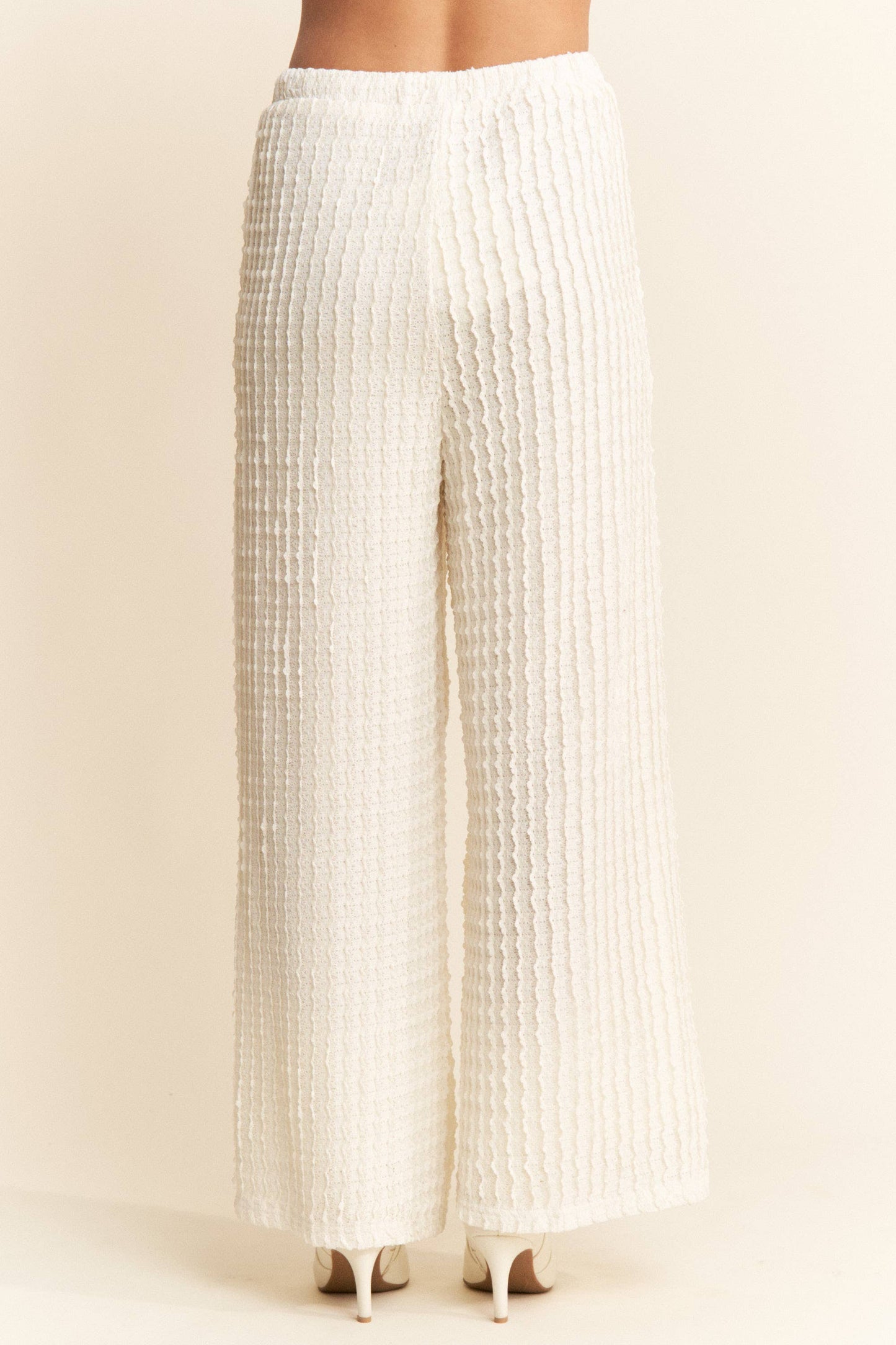 Textured Pants With Elastic Waist And Lining
