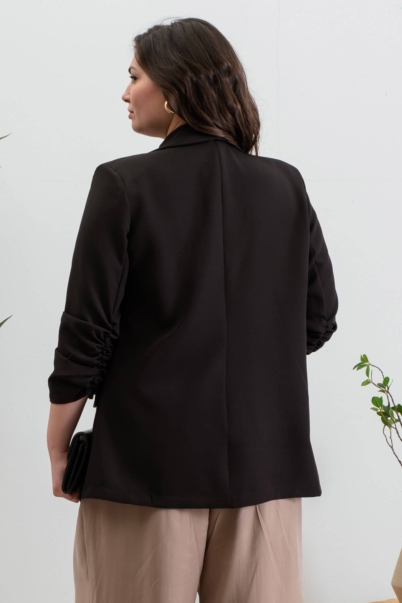 PLUS RUCHED 3/4 SLEEVE SLEEVE BLAZER