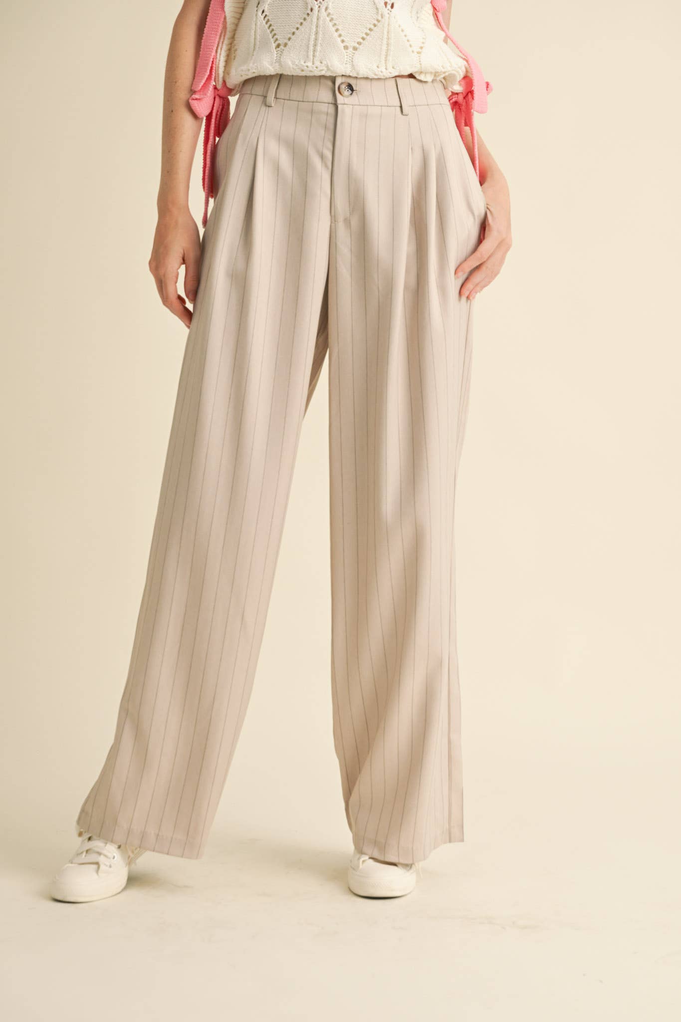 High-Waisted Pinstripe Wide Leg Trousers – Pleated Waist with Pockets & Zip Closure