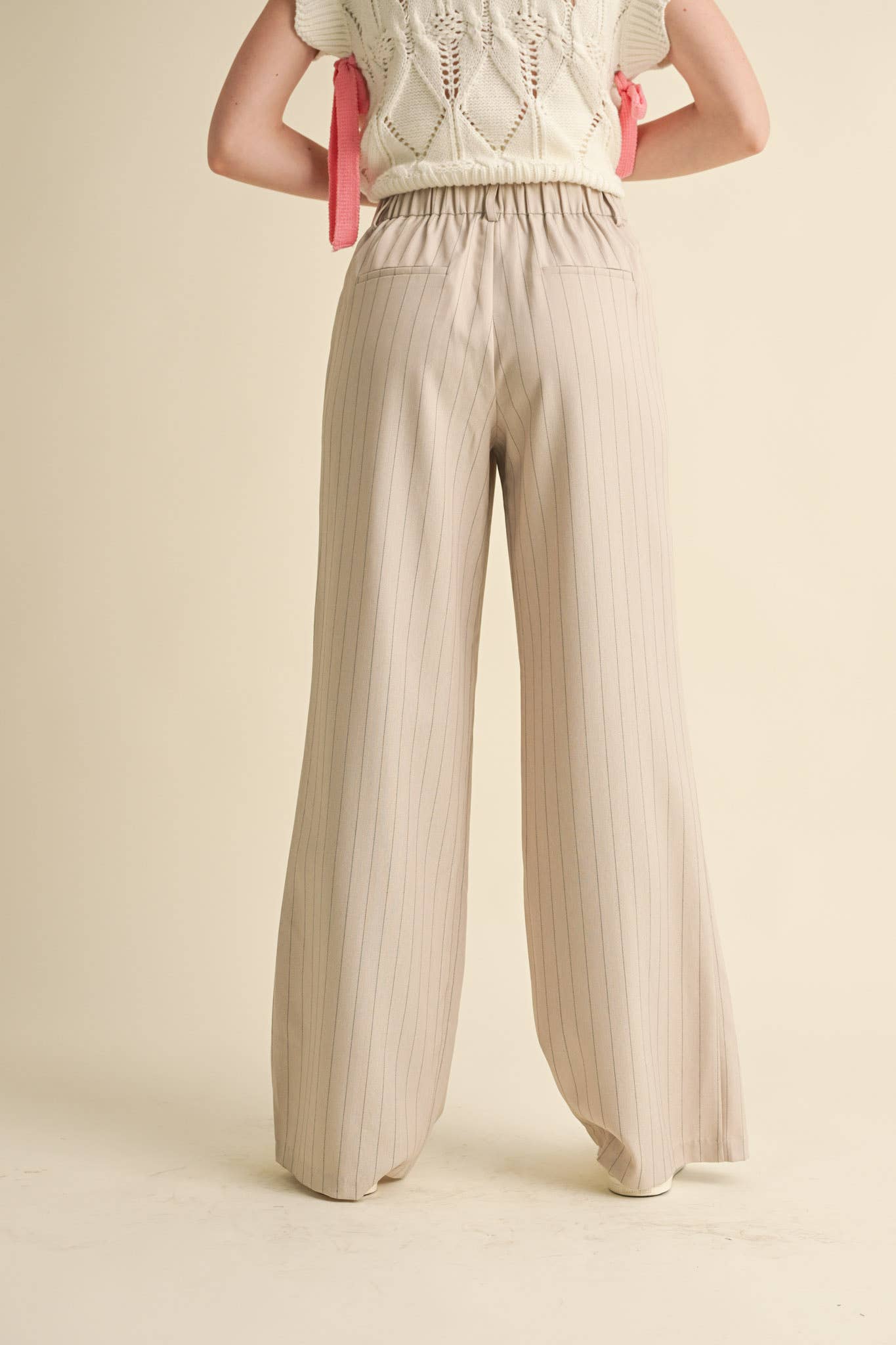 High-Waisted Pinstripe Wide Leg Trousers – Pleated Waist with Pockets & Zip Closure