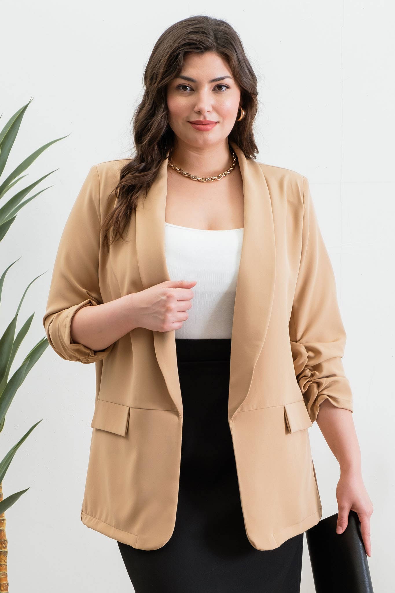 PLUS RUCHED 3/4 SLEEVE SLEEVE BLAZER