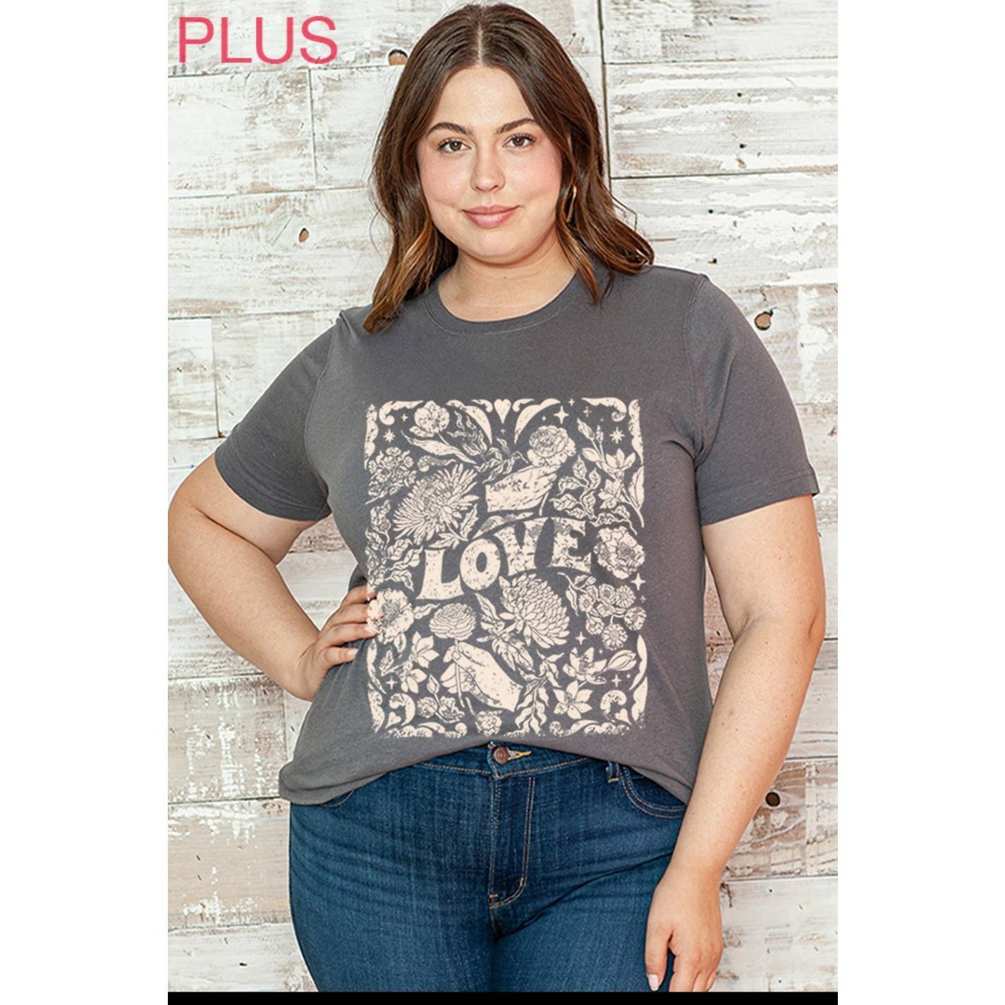 FLORAL LOVE HANDS PLUSSIZE TEE