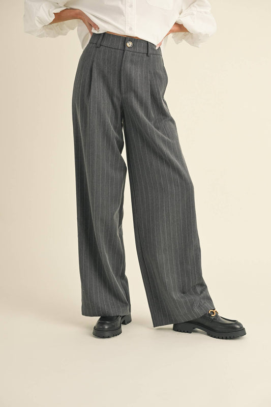 High-Waisted Pinstripe Wide Leg Trousers – Pleated Waist with Pockets & Zip Closure